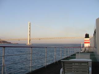 ���ʎ��i�f�b�L�j