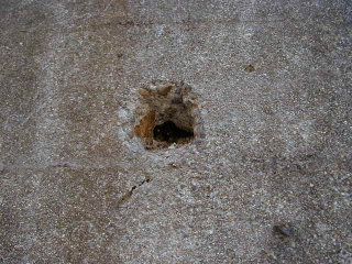 �ē��򐅏�̕ǂ̒e��