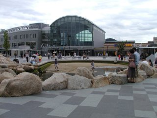 �i�q�����w